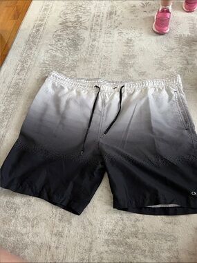 Men's Gradient Swim Trunks - Black & White